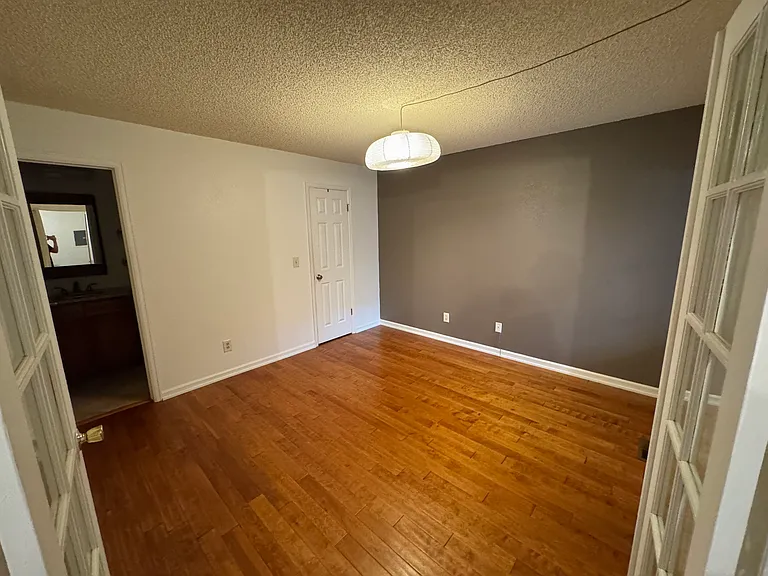6048 Gunbarrel Ave — Photo 5