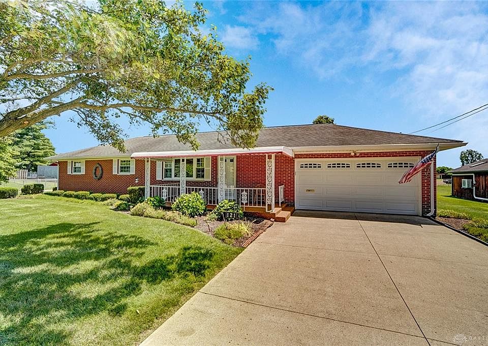 1st image of 121 Green Vista Dr