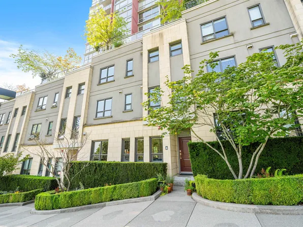 125 Columbia St #Townhouse 4, New Westminster, BC V3L 0G8