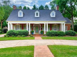 513 1st Ave NW, Hickory, NC 28601