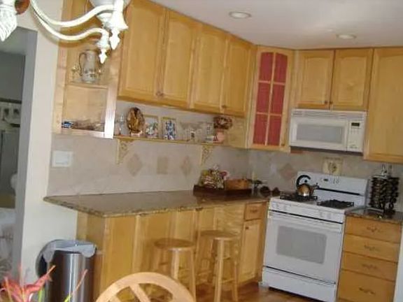 2nd image of 377 Darlington Ave