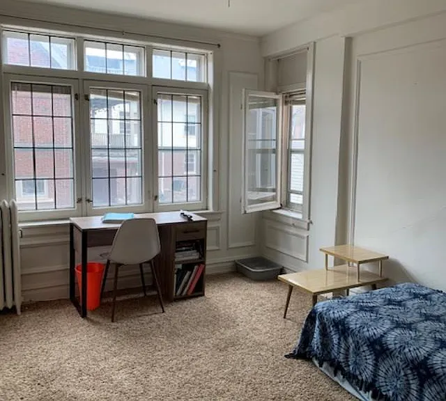 2218 N Summit Ave #201 — Photo 4