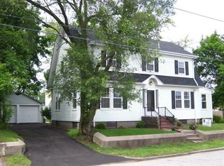 240 Baxter St, Pawtucket, RI 02861