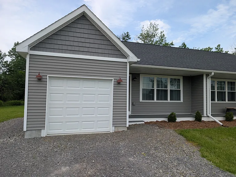 296 Caswell Rd — Photo 3