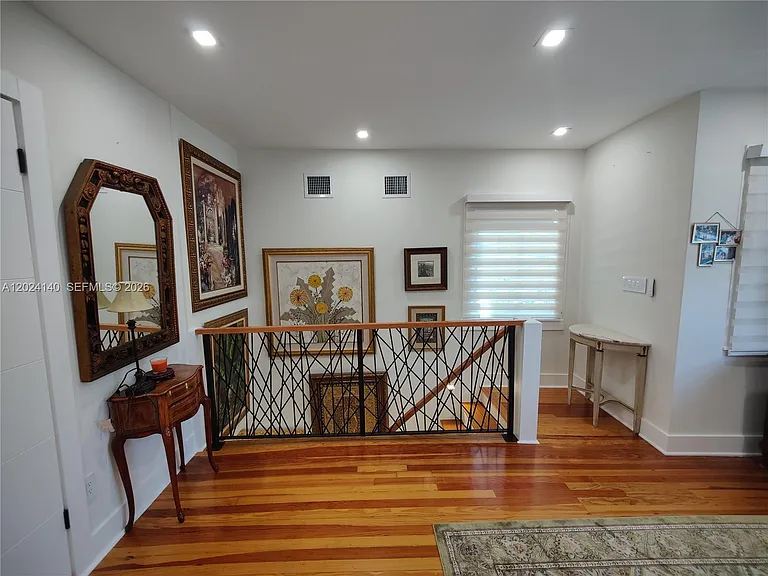 1823 S Bayshore Ln — Photo 24