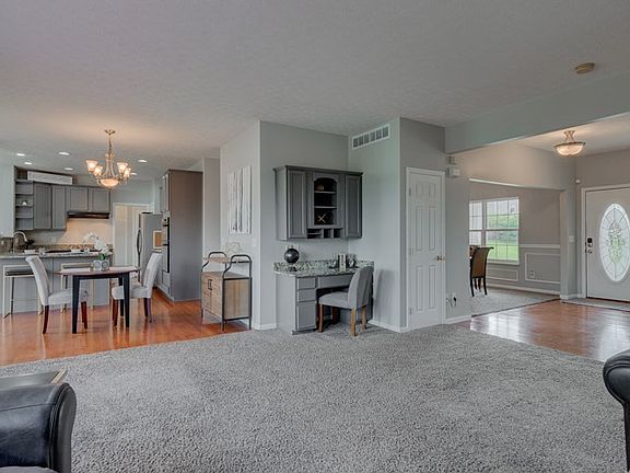 5th image of 1826 Waverly Dr