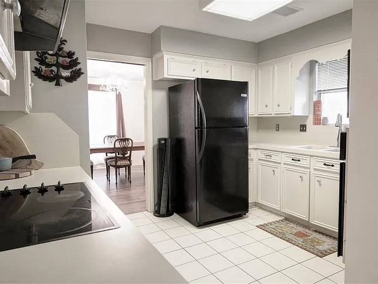 5938 Foresthaven Dr — Photo 3
