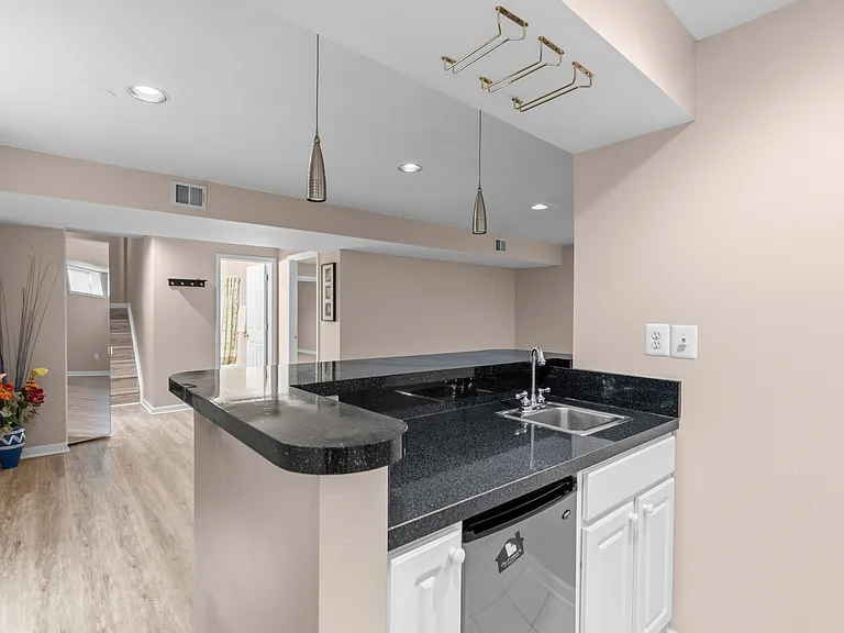 7707 White Willow Ct — Photo 34