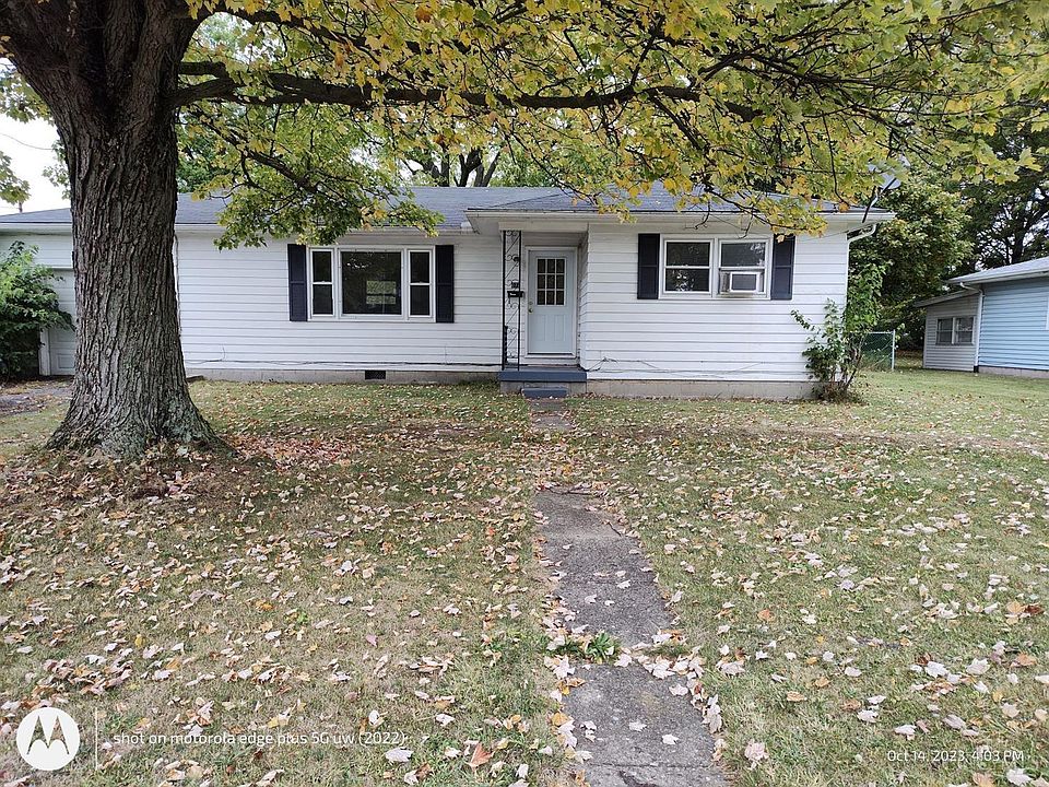 1st image of 877 W Locust St