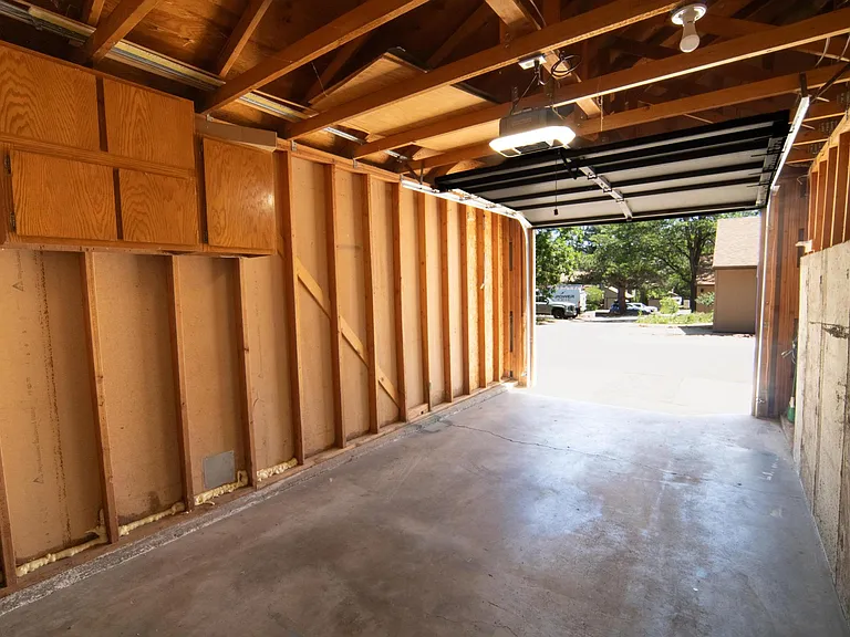 4220 Greenbriar Blvd — Photo 45