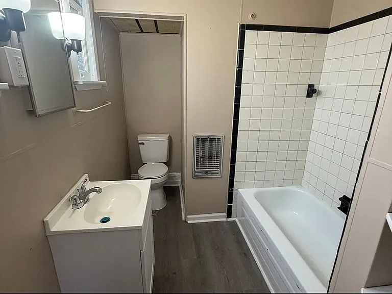 1566 Quarrier St — Photo 3