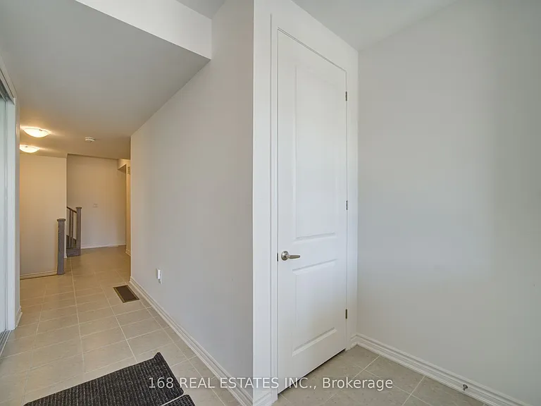 44 Azure Dr — Photo 4