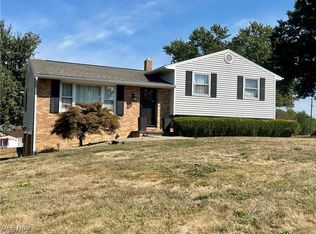 3151 Knollridge Cir NE, Canton, OH 44721