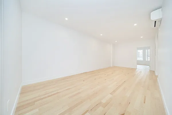 Rented by Living New York | media 14