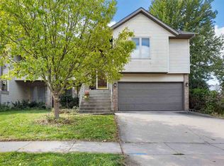 447 W Side Dr, Iowa City, IA 52246