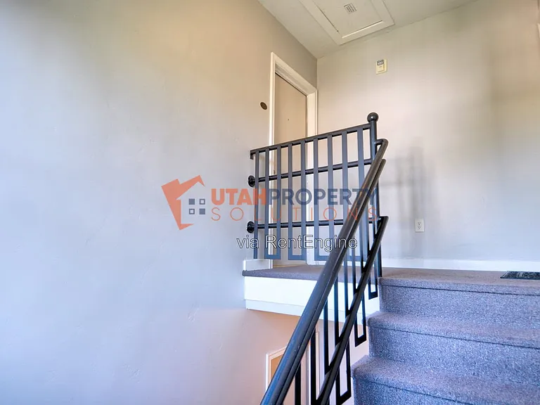 61 N T St #6 — Photo 17