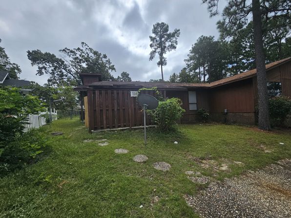 735 Hedgelawn Way #1