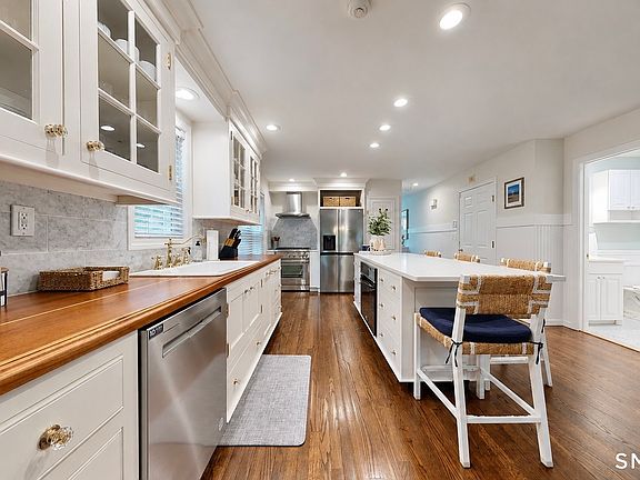 5th image of 39 Wildemere Avenue