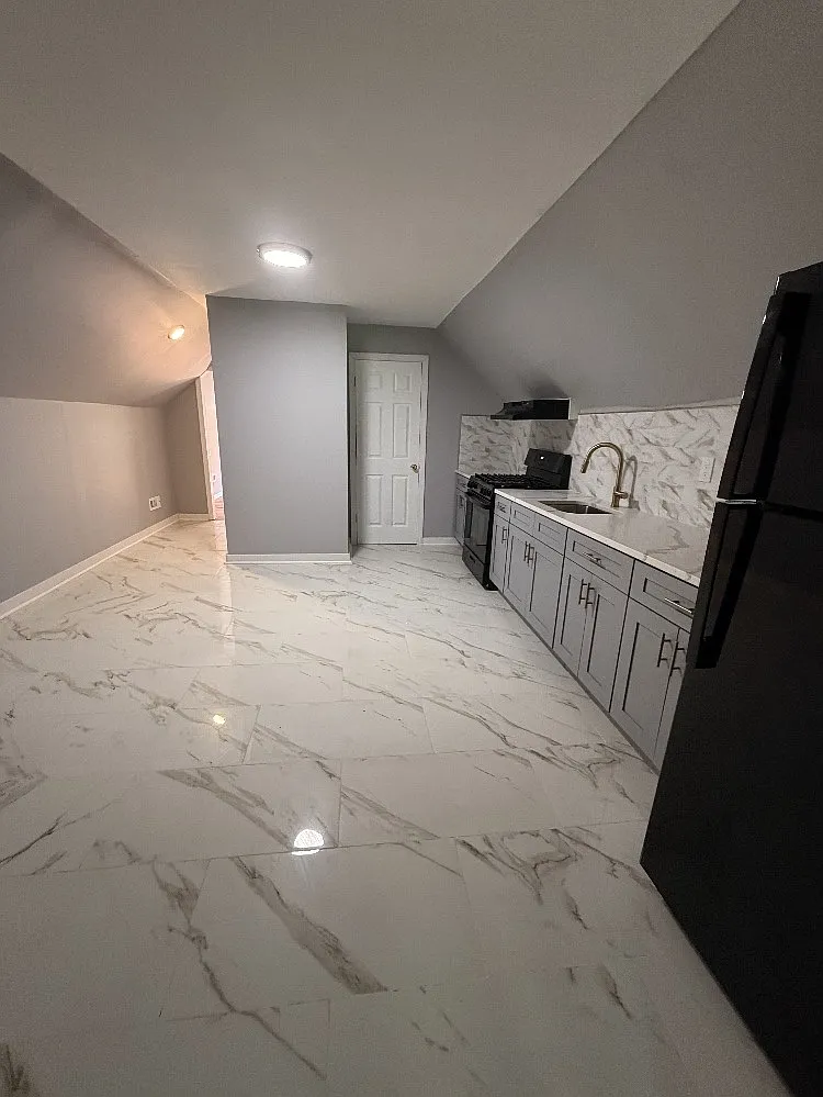 2 bed, 650 sqft, $1,550 — Photo 1