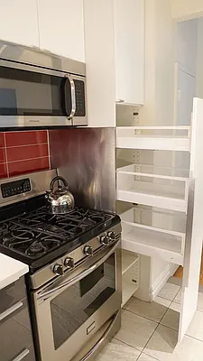 Rented by Compass | media 9
