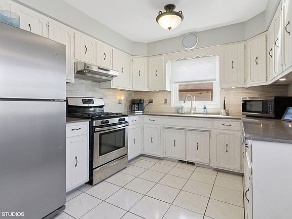 5th image of 6534 180th St