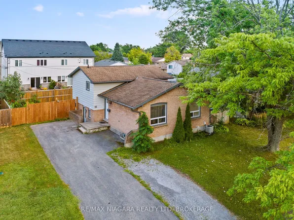 26 Colonial St, Welland, ON L3C 5W5