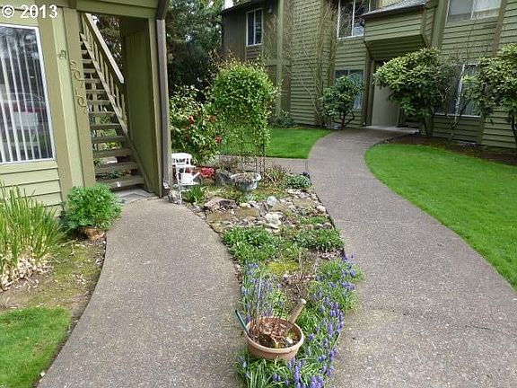 2nd image of 2330 SE Brookwood Ave APT 207