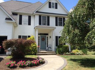 7 Oak Hollow Ln, Sparta, NJ 07871