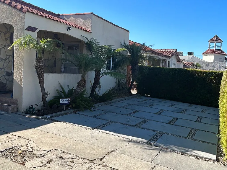 6407 2nd Ave — Photo 4