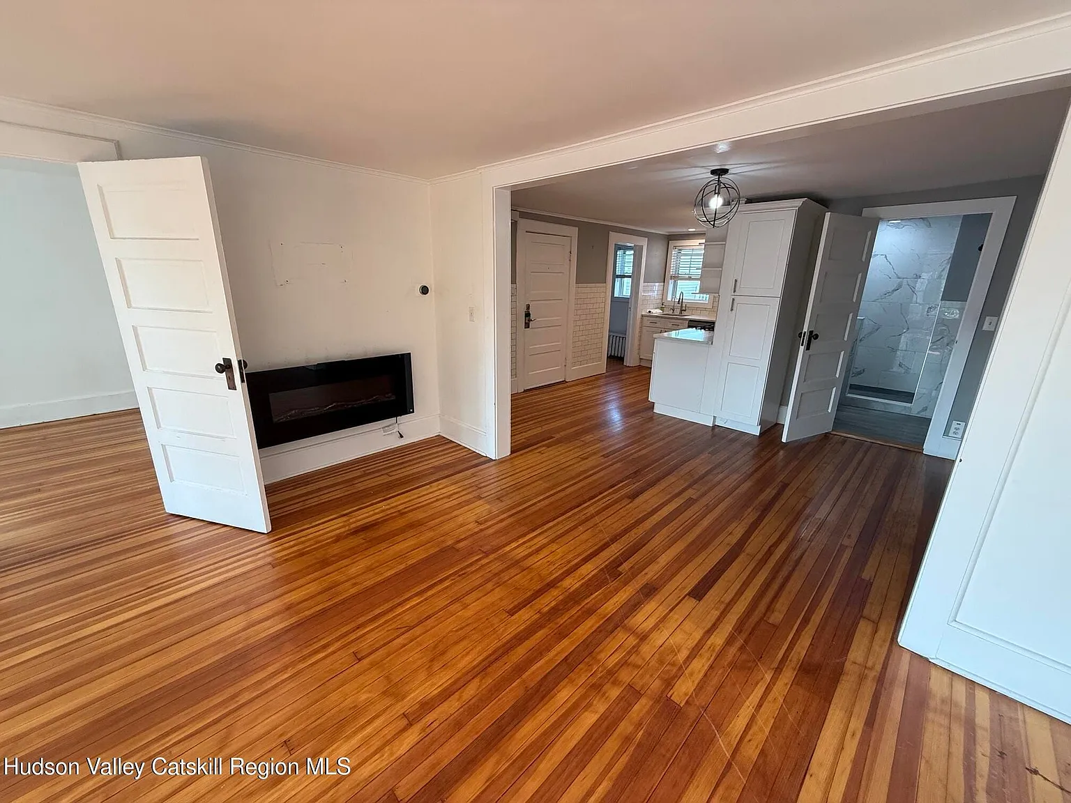 2 bed, 1.0 bath, 1000 sqft, $2,750 — Photo 2
