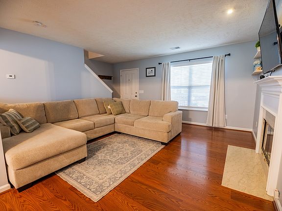 4th image of 4175 Longfellow Dr
