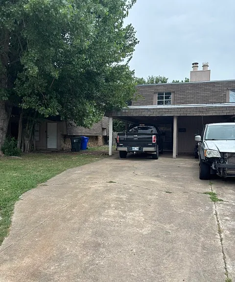 105 Crystal Bnd — Photo 1