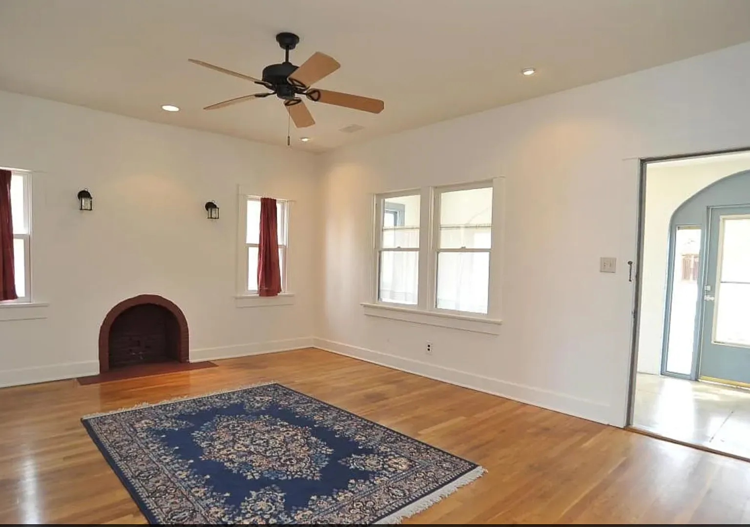1447 E. Lester St. — Photo 2