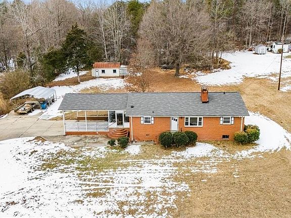5th image of 241 Willowlake Rd