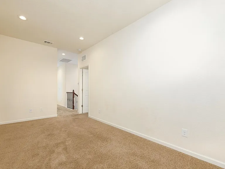 1032 Arbor Rd — Photo 11
