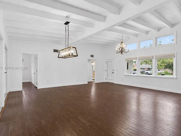 6395 SW 42nd Ter — Photo 3