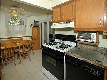 2nd image of 479 Rosanne Dr