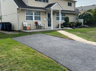 76 Daniel St, Carteret, NJ 07008