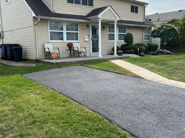 76 Daniel St, Carteret, NJ 07008
