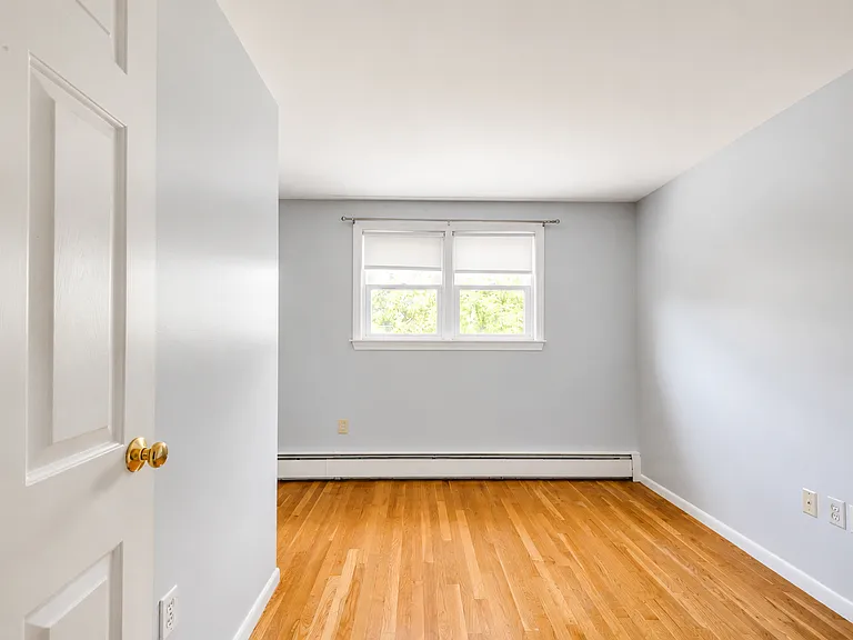14 Bradford Rd #14 — Photo 14