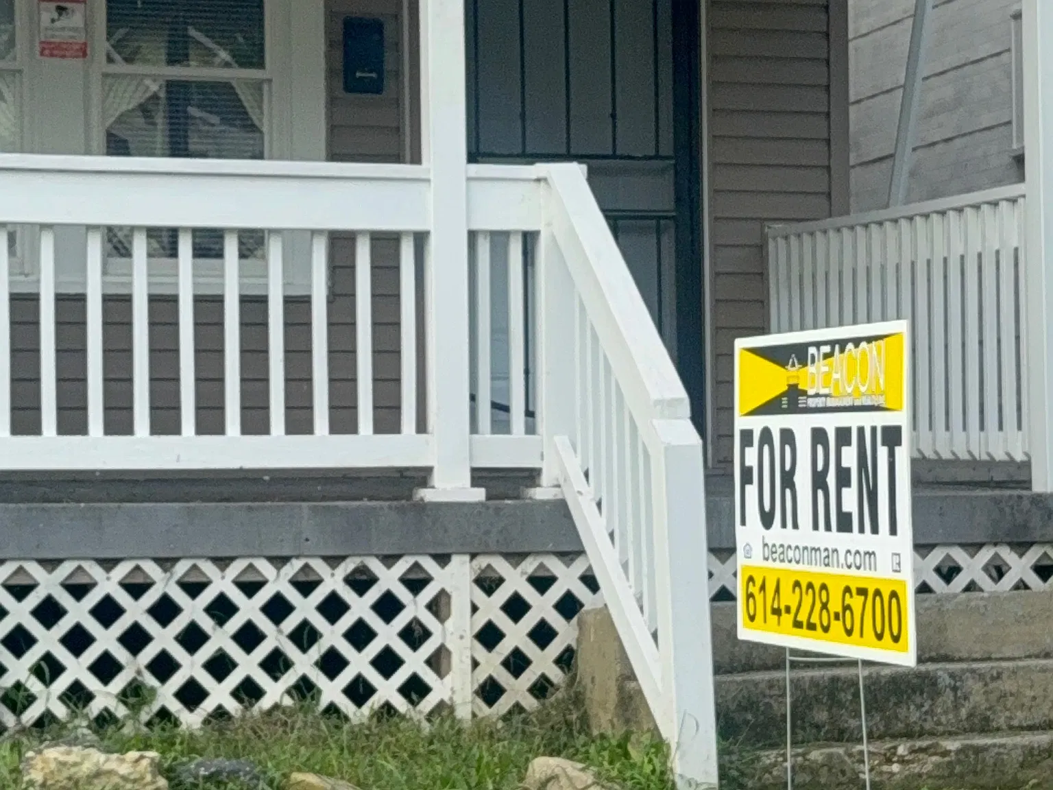 3 bed, 1156 sqft, $1,300 — Photo 3