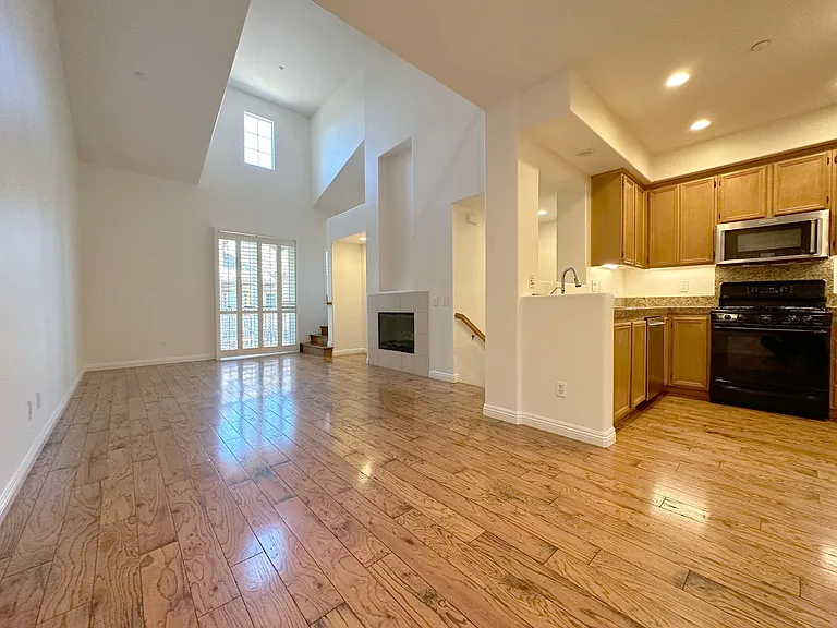 14 Vinca Ct — Photo 1