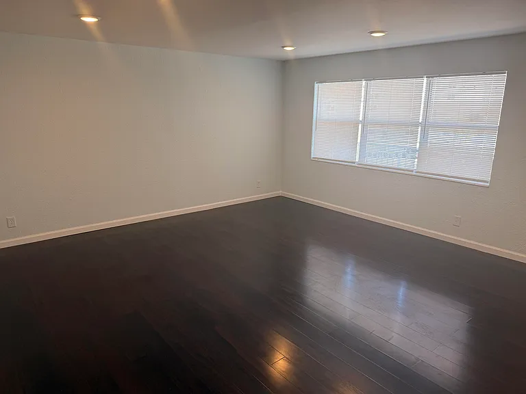 2840 NE 14th St #403A — Photo 8