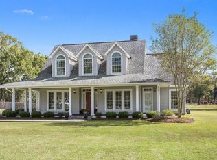 7548 Saint Johns Dr, Gonzales, LA 70737