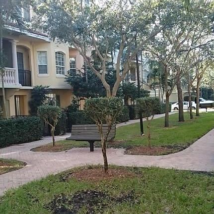 Harbour Oaks Exterior2 TheShattowGroup