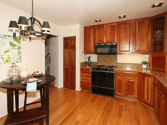 3rd image of 10171 Bessmer Ln