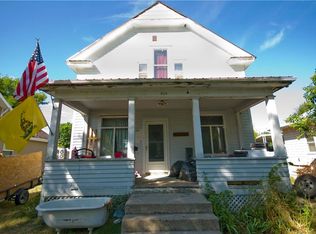 519 1st St W, Roundup, MT 59072