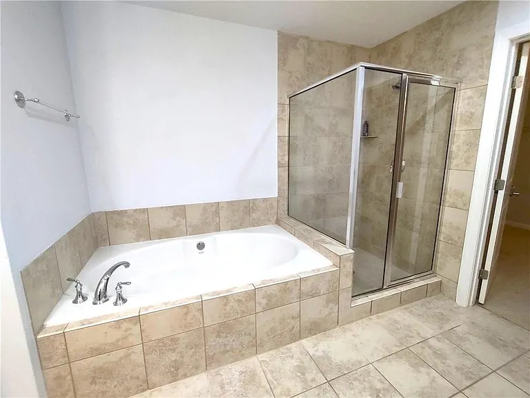 2950 Mount Wilkinson Pkwy SE #402 — Photo 60