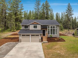 81 Parkland Dr, Blanchard, ID 83804