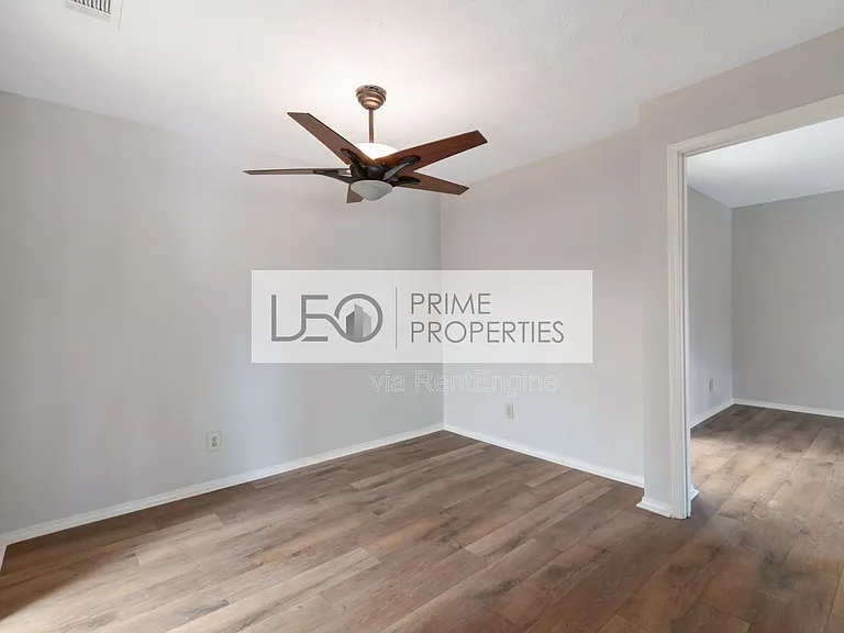 1350 Brockett Pl — Photo 9